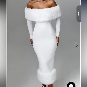 Chic White Long Sleeve Fur Trim Dress